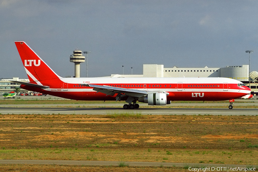LTU International Boeing 767-3G5(ER) (D-AMUN) | Photo 351380