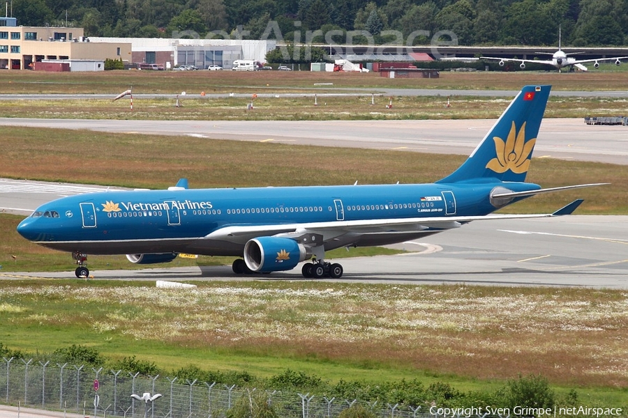 Vietnam Airlines Airbus A330-223 (D-ANJB) | Photo 50020