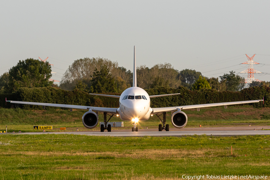 Sundair Airbus A320-214 (D-ANNA) | Photo 412602