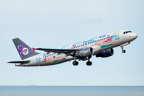 Sundair Airbus A320-214 (D-ANNA) at  Gran Canaria, Spain