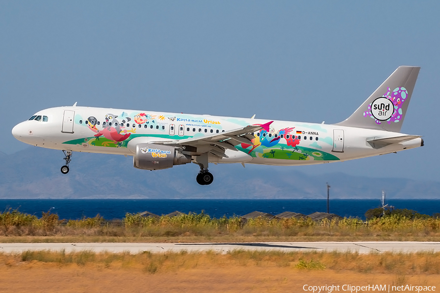 Sundair Airbus A320-214 (D-ANNA) | Photo 414097