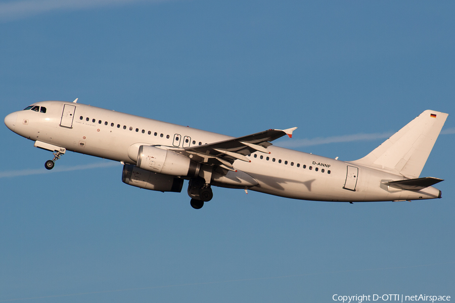 Blue Wings Airbus A320-232 (D-ANNF) | Photo 234763