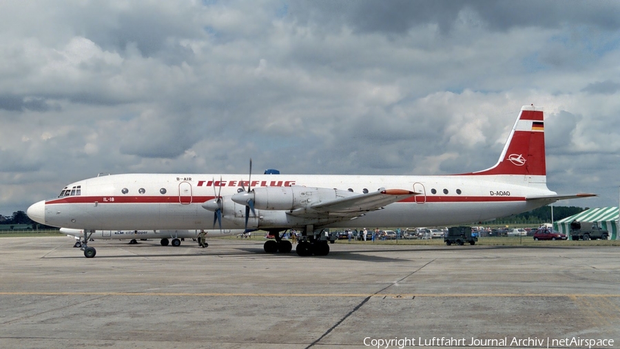 Tigerflug Ilyushin Il-18D (D-AOAO) | Photo 409338