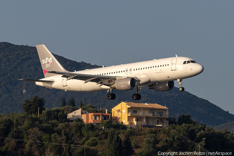 Sundair Airbus A320-214 (D-ASEE) | Photo 401633