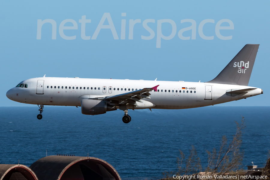 Sundair Airbus A320-214 (D-ASEE) | Photo 343044