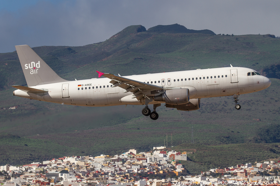 Sundair Airbus A320-214 (D-ASEE) | Photo 420789