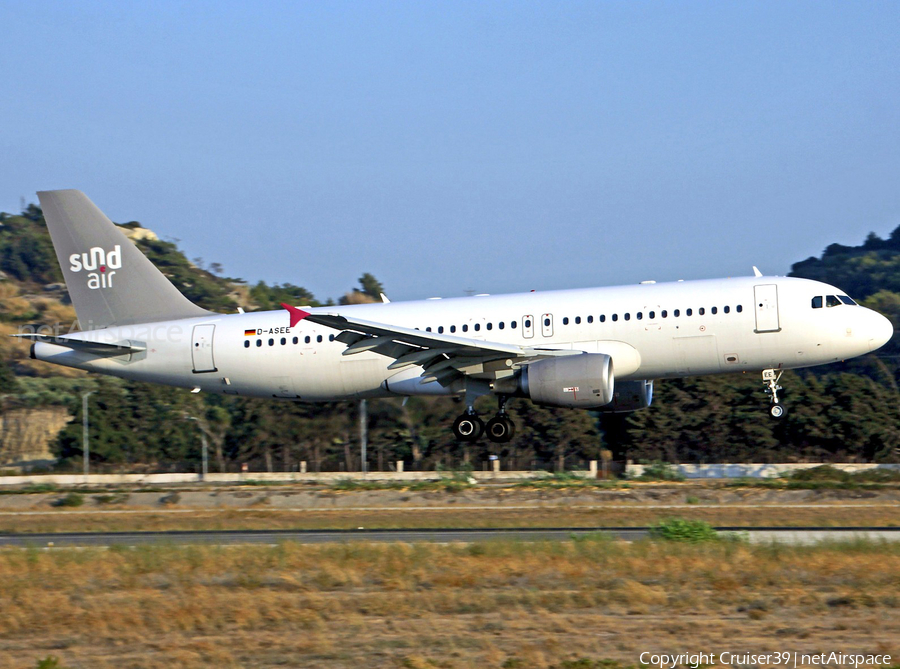 Sundair Airbus A320-214 (D-ASEE) | Photo 290783