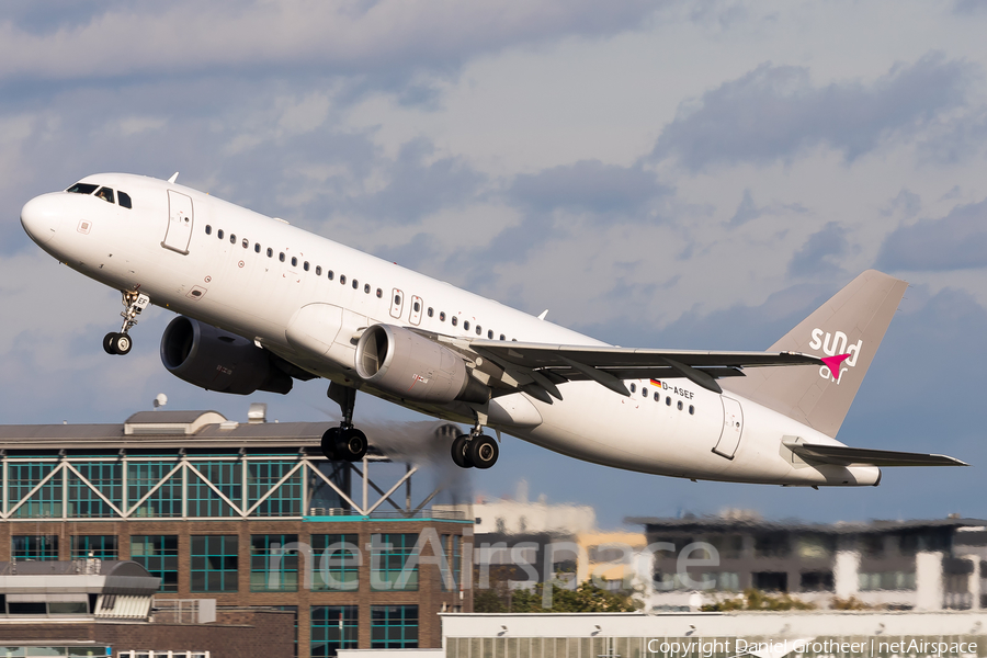 Sundair Airbus A320-214 (D-ASEF) | Photo 354959