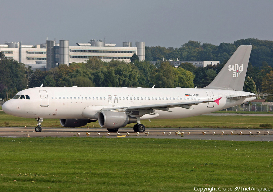 Sundair Airbus A320-214 (D-ASEF) | Photo 417649
