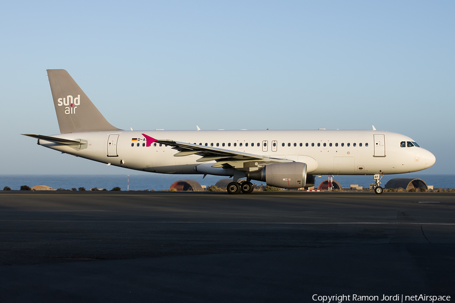 Sundair Airbus A320-214 (D-ASEF) | Photo 200941