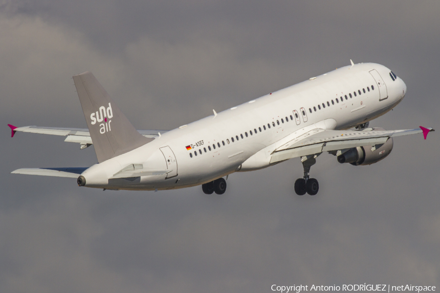 Sundair Airbus A320-214 (D-ASEF) | Photo 221501