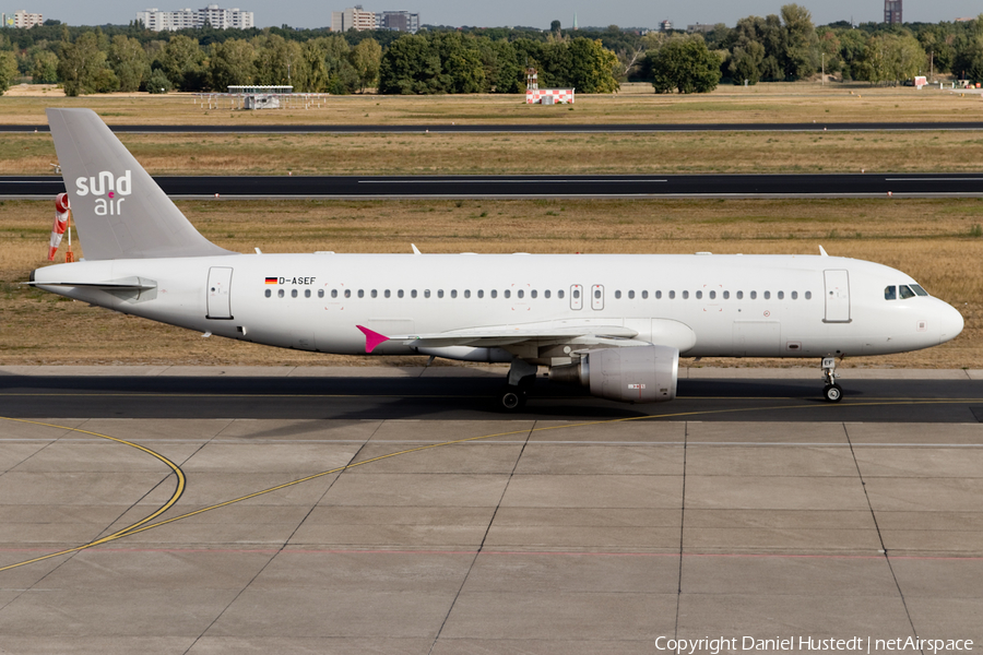 Sundair Airbus A320-214 (D-ASEF) | Photo 425285