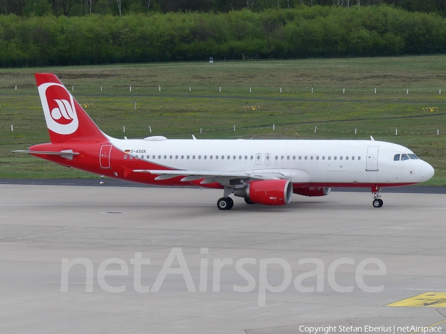 Sundair Airbus A320-214 (D-ASGK) | Photo 315807
