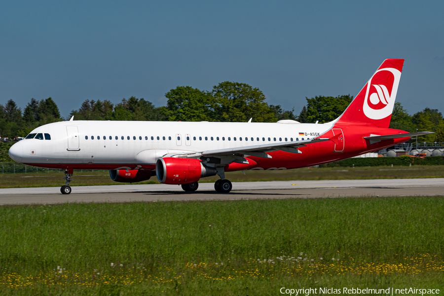 Sundair Airbus A320-214 (D-ASGK) | Photo 450068