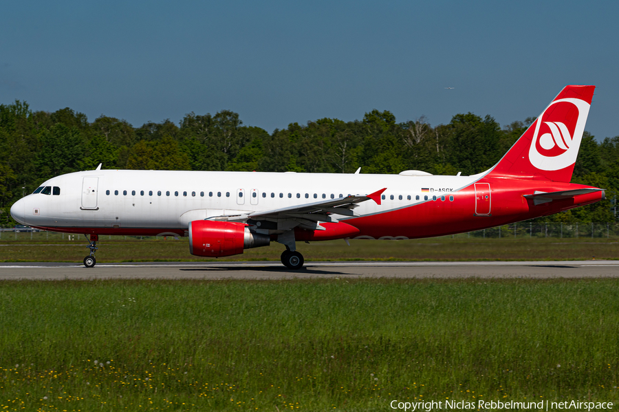 Sundair Airbus A320-214 (D-ASGK) | Photo 450069