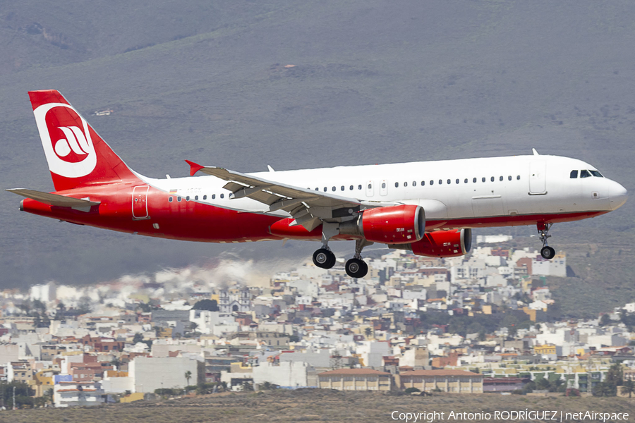 Sundair Airbus A320-214 (D-ASGK) | Photo 615828