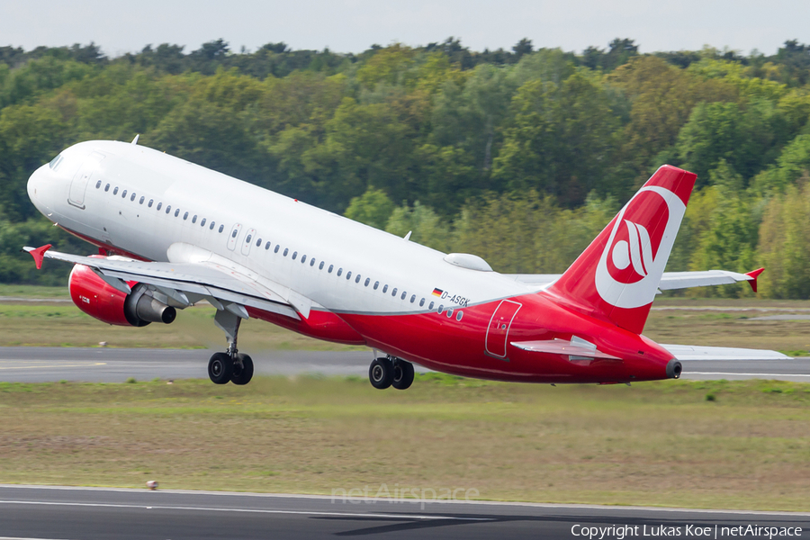 Sundair Airbus A320-214 (D-ASGK) | Photo 318306