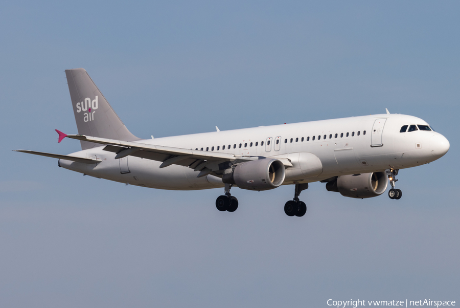Sundair Airbus A320-214 (D-ASMR) | Photo 508836