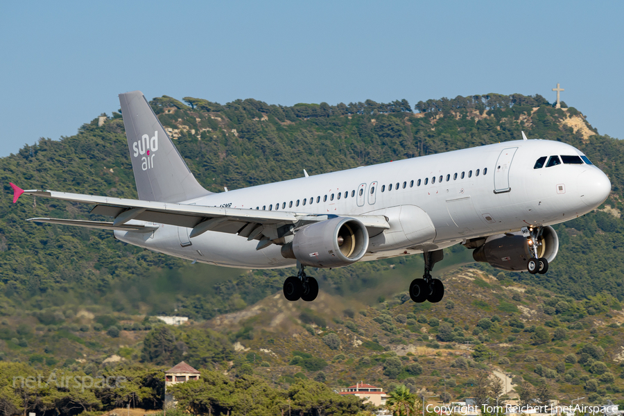 Sundair Airbus A320-214 (D-ASMR) | Photo 518395