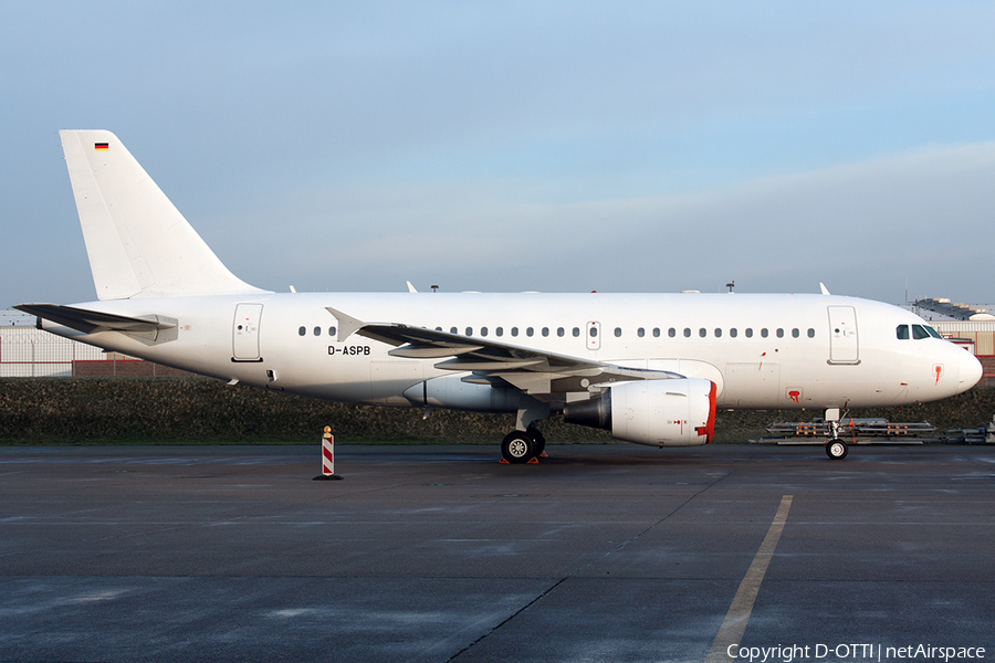 Saudi Arabian Airlines (PrivatAir) Airbus A319-112 (D-ASPB) | Photo 524636