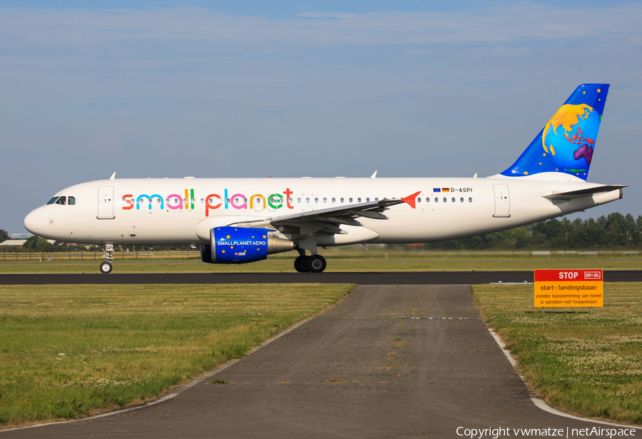 Small Planet Airlines Germany Airbus A320-214 (D-ASPI) | Photo 422801