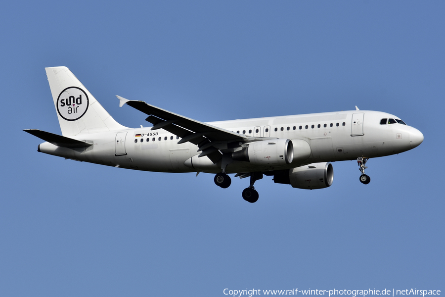 Sundair Airbus A319-112 (D-ASSB) | Photo 519432