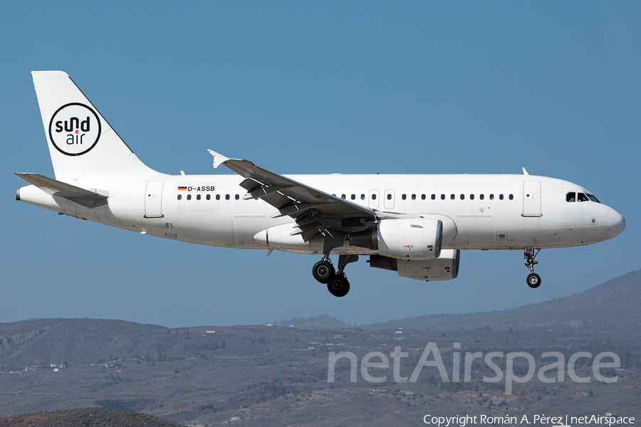 Sundair Airbus A319-112 (D-ASSB) | Photo 486655