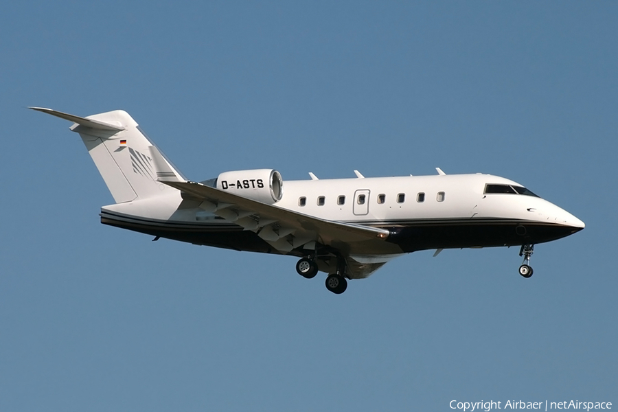 ACM Air Charter Bombardier CL-600-2B16 Challenger 604 (D-ASTS) | Photo 381268