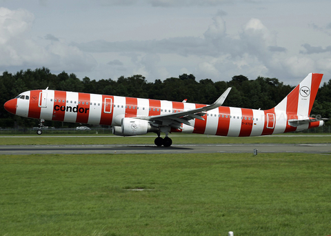 Condor Airbus A321-211 (D-ATCG) at  Hamburg - Fuhlsbuettel (Helmut Schmidt), Germany