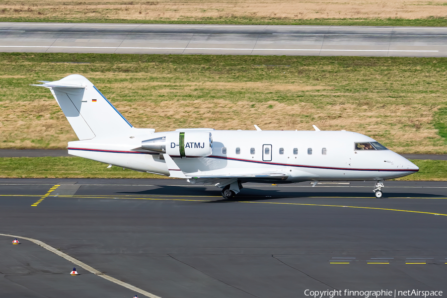 Air Independence Bombardier CL-600-2B16 Challenger 604 (D-ATMJ) | Photo 495497
