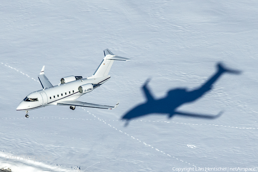 Air Independence Bombardier CL-600-2B16 Challenger 604 (D-ATMJ) | Photo 660870