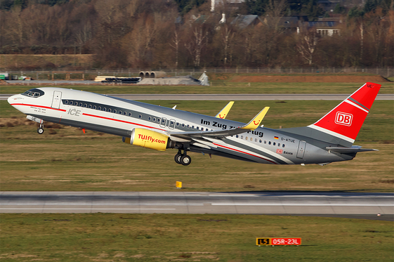 TUIfly Boeing 737-8K5 (D-ATUE) at  Dusseldorf - International, Germany
