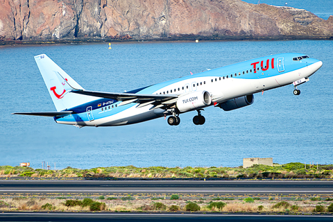 TUIfly Boeing 737-8K5 (D-ATUL) at  Gran Canaria, Spain