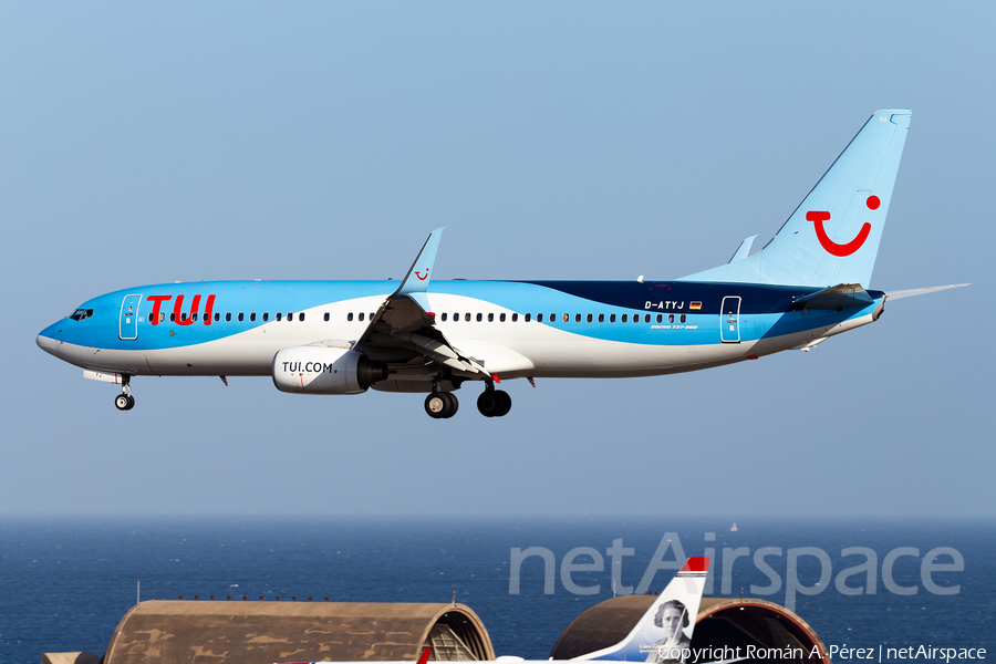 TUI Airlines Germany Boeing 737-86N (D-ATYJ) | Photo 358966