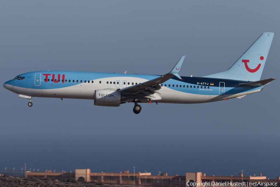 TUI Airlines Germany Boeing 737-86N (D-ATYJ) | Photo 413371