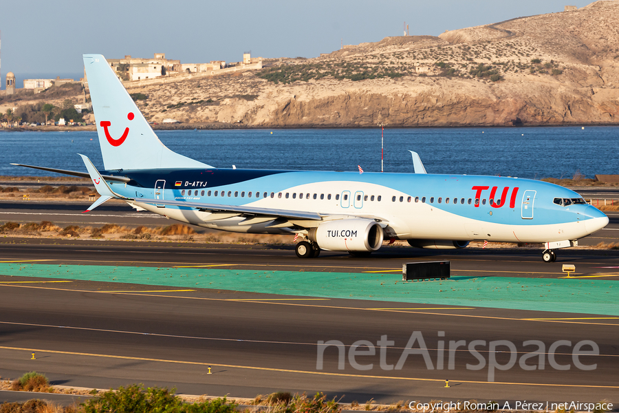 TUI Airlines Germany Boeing 737-86N (D-ATYJ) | Photo 413891