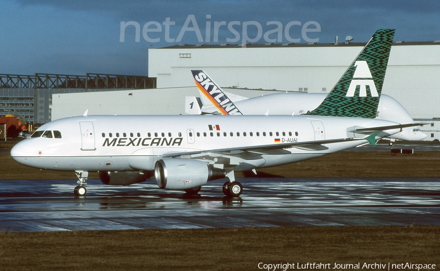 Mexicana Airbus A318-111 (D-AUAI) | Photo 410088