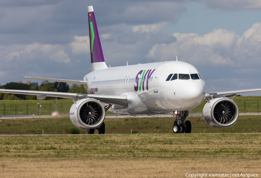 Sky Airline Airbus A320-251N (D-AUAU) | Photo 386056