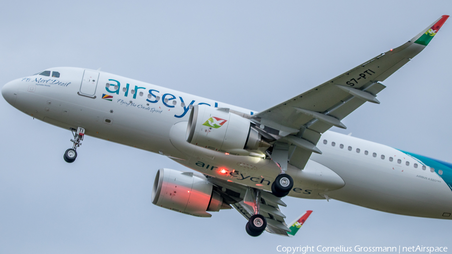 Air Seychelles Airbus A320-251N (D-AUAV) | Photo 423140