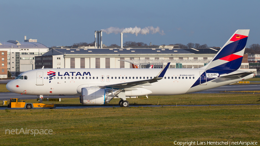 LATAM Airlines Brasil Airbus A320-271N (D-AUBC) | Photo 283135