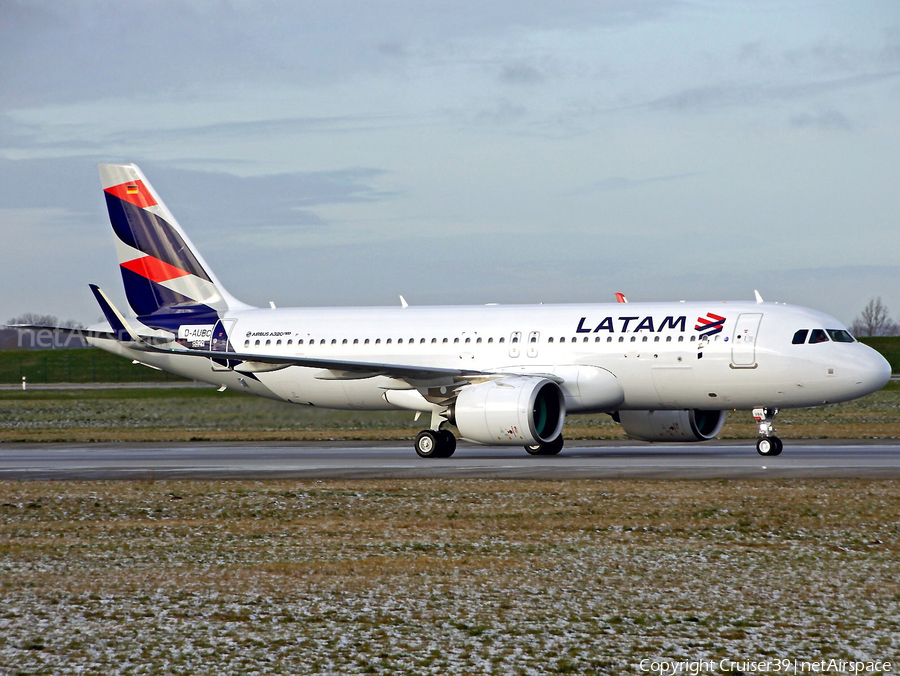 LATAM Airlines Brasil Airbus A320-271N (D-AUBC) | Photo 324900