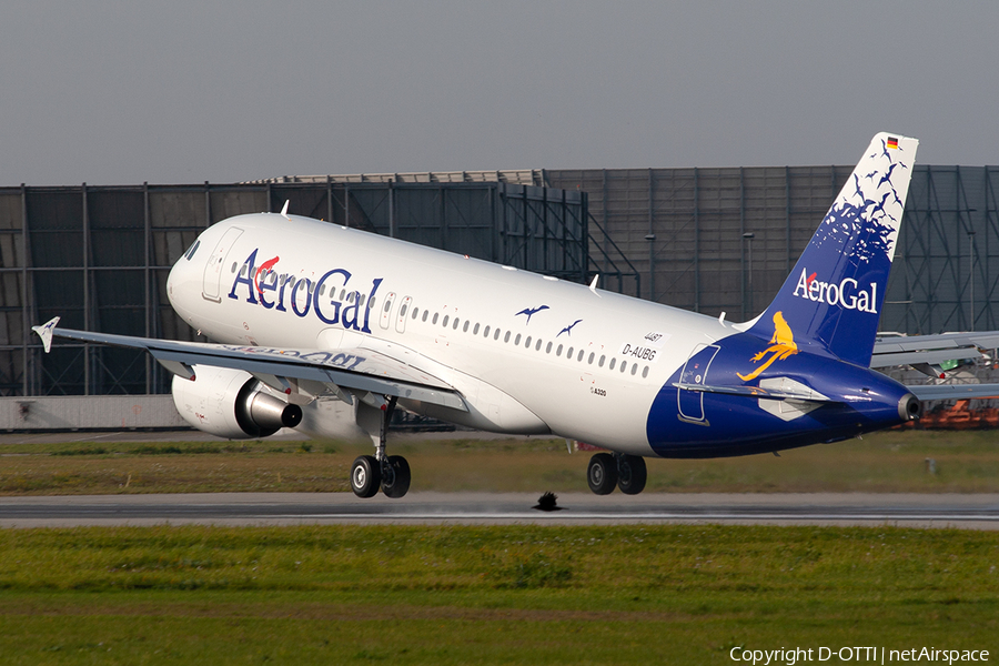 AeroGal - Aerolineas Galapagos Airbus A320-214 (D-AUBG) | Photo 325417