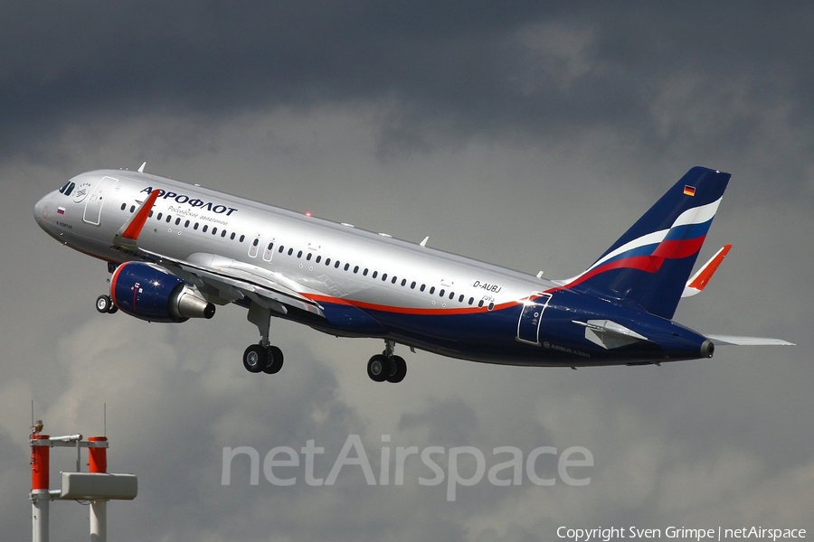Aeroflot - Russian Airlines Airbus A320-214 (D-AUBJ) | Photo 162136