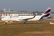 LATAM Airlines Brasil Airbus A320-273N (D-AUBK) at  Hamburg - Finkenwerder, Germany