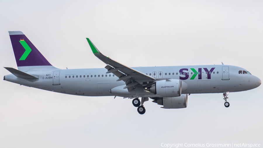 Sky Airline Airbus A320-251N (D-AUBM) | Photo 421441