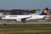 Lufthansa Airbus A320-214 (D-AUBS) at  Hamburg - Finkenwerder, Germany