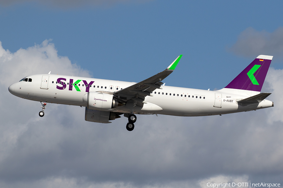 Sky Airline Airbus A320-251N (D-AUBT) | Photo 266235