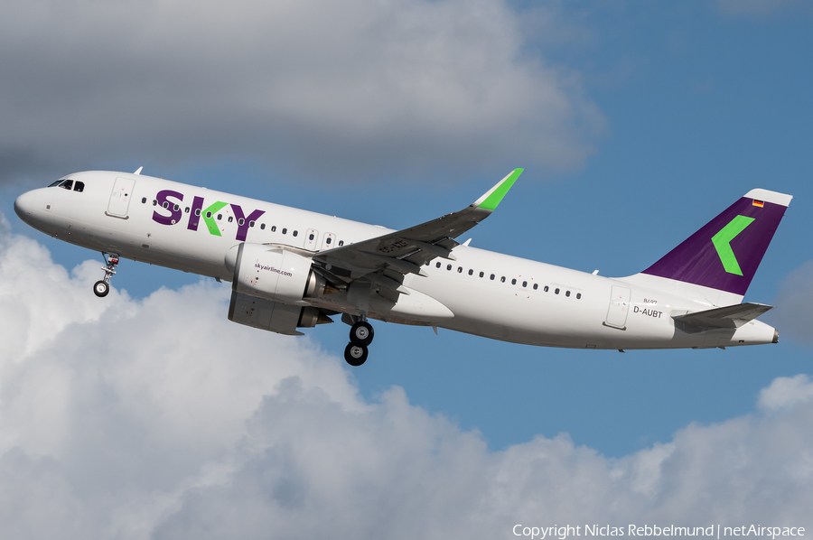 Sky Airline Airbus A320-251N (D-AUBT) | Photo 266246