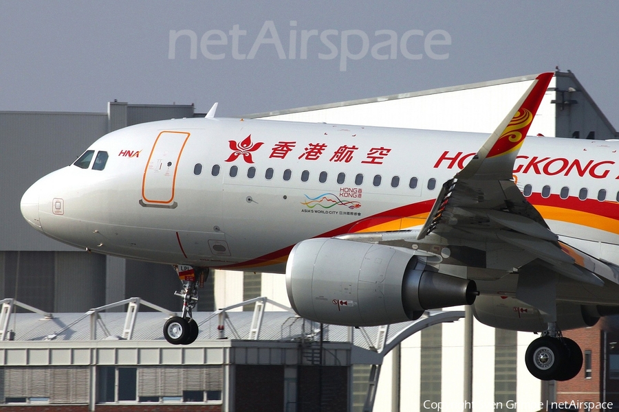 Hong Kong Airlines Airbus A320-214 (D-AUBU) | Photo 42527