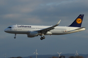 Lufthansa Airbus A320-214 (D-AUBV) at  Hamburg - Finkenwerder, Germany